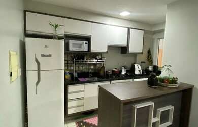 Imagem: O apartamento possui 3 Dormitórios, 1 Banheiro, 1 Vaga na garagem