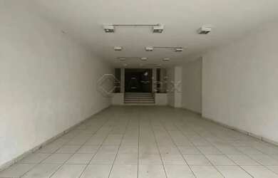 Imagem: O depósito possui 250m² de Área e está localizado em Centro