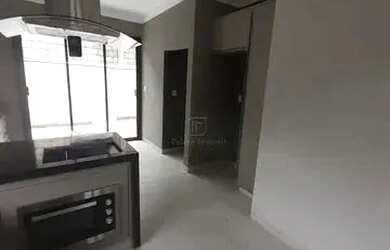 Imagem: A casa possui 3 Dormitórios, 5 Banheiros, 4 Vagas na garagem