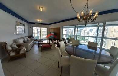 Imagem: O apartamento possui 5 Dormitórios, 5 Banheiros, 3 Vagas na