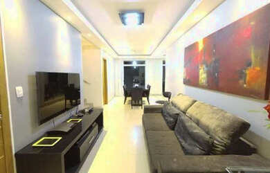 Imagem: A casa possui 3 Dormitórios, 2 Banheiros, 3 Vagas na garagem