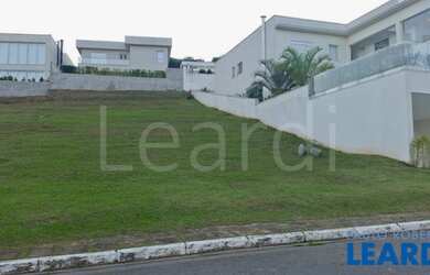 Imagem: O terreno possui 518m² de Área, Imóvel novo e está localizado