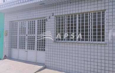 Imagem: A casa possui 3 Dormitórios, 1 Banheiro, 1 Vaga na garagem