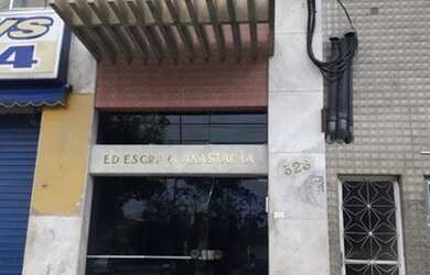 Imagem: O apartamento possui 3 Dormitórios, 1 Banheiro, 100m² de Área