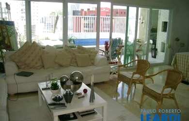 Imagem: O apartamento na cobertura possui 4 Dormitórios, 5 Banheiros