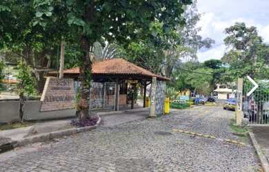 Imagem: A casa em condomínio possui 4 Dormitórios, 4 Banheiros, 2
