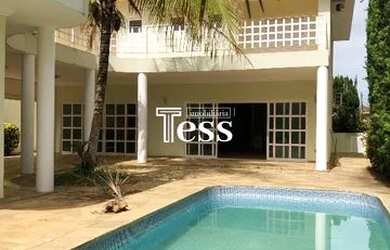 Imagem: A casa em condomínio possui 4 Dormitórios, 5 Banheiros, 4