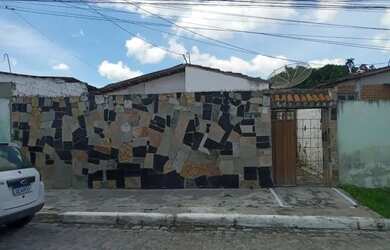 Imagem: A casa possui 3 Dormitórios, 3 Banheiros, 100m² de Área e