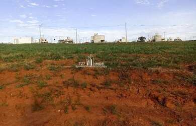 Imagem: O terreno possui 258m² de Área, Imóvel novo e está localizado