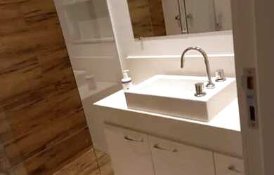 Imagem 5: Quarto e sala na primeira quadra - metrô- reformadissimo