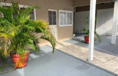 Imagem: A casa possui 3 Dormitórios e 1 Vaga na garagem e está localizado