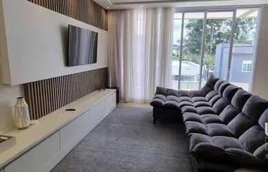 Imagem: A casa em condomínio possui 3 Dormitórios, 1 Banheiro, 4 Vagas