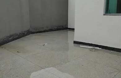 Imagem: A casa possui 2 Dormitórios, 1 Banheiro, 1 Vaga na garagem