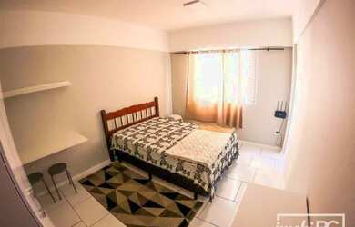 Imagem: O apartamento possui 1 Dormitório, 1 Banheiro, 1 Vaga na garagem