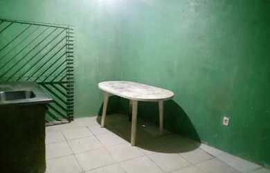 Imagem 4: Aluga-se casa. Varanda, 1 Banheiroe1 Dormitório