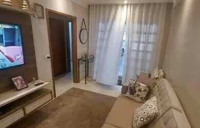 Imagem: A casa possui 3 Dormitórios, 2 Banheiros, 2 Vagas na garagem