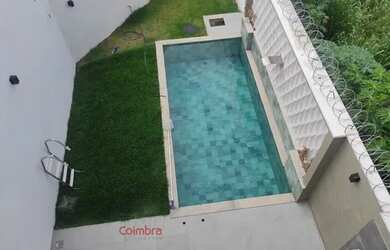 Imagem: A casa possui 2 Dormitórios, 2 Banheiros, 2 Vagas na garagem