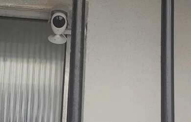 Imagem: A casa em condomínio para alugar possui 1 Dormitório, 1 Banheiro