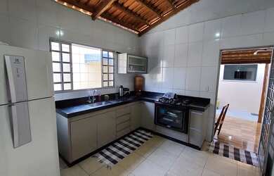 Imagem 5: Casa a venda Unaí MG. Área de serviço, 3 Vagas na garageme2 Dormitórios