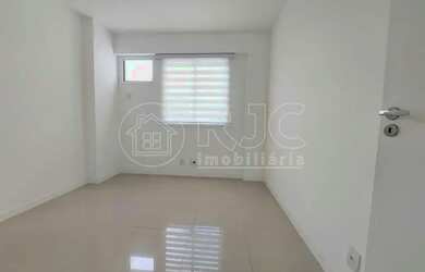 Imagem 13: Rua Dona Maria , juntinho ao Polo gastronomico da Tijuca, prédio novo