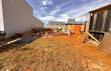 Imagem: O terreno possui 300m² de Área e está localizado em Parque