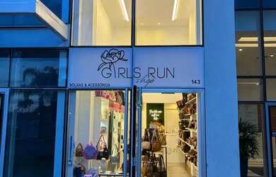 Imagem: O depósito possui 1 Vaga na garagem, 50m² de Área e está