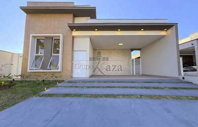 Imagem: A casa em condomínio possui 3 Dormitórios, 2 Banheiros, 2