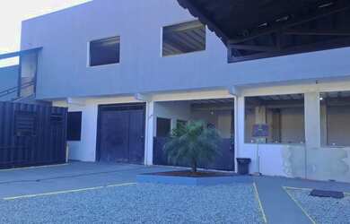 Imagem: O depósito possui 400m² de Área e está localizado em Itapocu