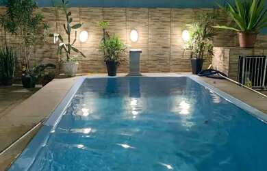 Imagem: A casa possui 5 Dormitórios, 3 Banheiros, 1 Vaga na garagem