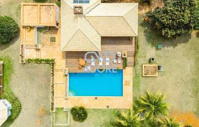 Imagem: A casa em condomínio possui 5 Dormitórios, 5 Banheiros, 2