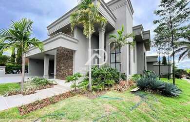 Imagem: A casa em condomínio possui 3 Dormitórios, 5 Banheiros, 4