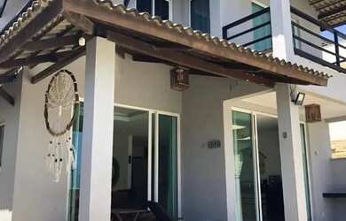 Imagem: A casa em condomínio possui 4 Dormitórios, 5 Banheiros, 2