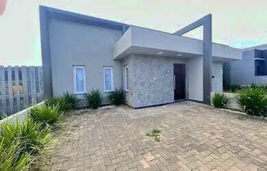 Imagem: A casa possui 3 Dormitórios, 2 Banheiros, 125m² de Área e