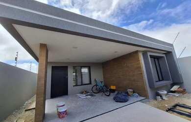 Imagem: A casa em condomínio possui 3 Dormitórios, 3 Banheiros, 2