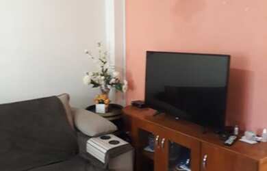 Imagem: A casa possui 2 Dormitórios, 2 Banheiros, 1 Vaga na garagem