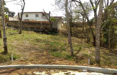 Imagem: O terreno possui 270m² de Área e está localizado em Miguel