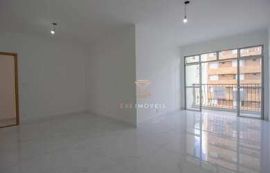 Imagem: O apartamento possui 5 Dormitórios, 3 Banheiros, 2 Vagas na