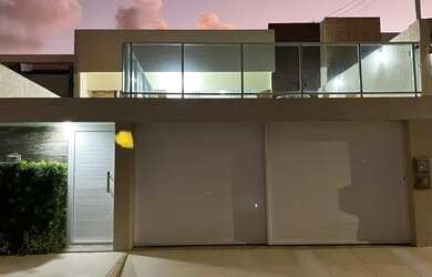 Imagem: A casa possui 4 Dormitórios, 5 Banheiros, 223m² de Área e