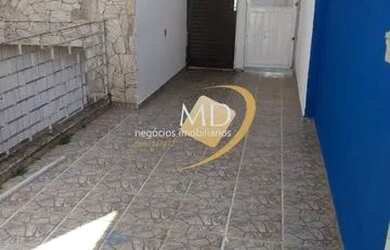 Imagem: A casa possui 2 Dormitórios, 1 Banheiro, 1 Vaga na garagem