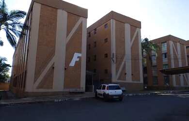 Imagem: O apartamento possui 3 Dormitórios, 2 Banheiros, 1 Vaga na