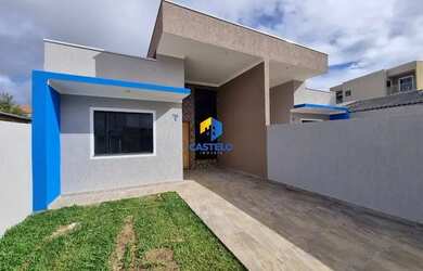 Imagem: A casa possui 3 Dormitórios, 1 Banheiro, 1 Vaga na garagem