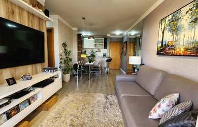 Imagem: O apartamento possui 2 Dormitórios, 1 Banheiro, 1 Vaga na garagem