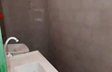 Imagem 3: Portão prata. 1 Banheiroe2 Dormitórios