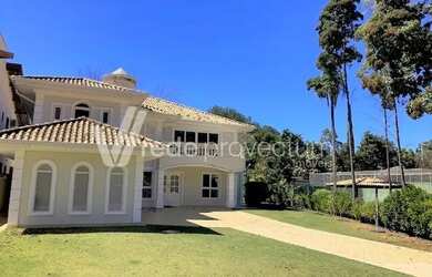 Imagem: A casa em condomínio possui 3 Dormitórios, 5 Banheiros, 5