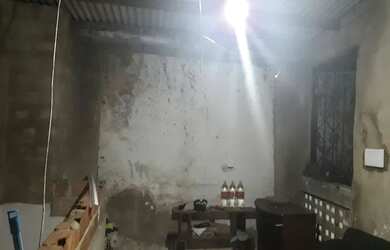 Imagem 15: Casa de 2/4. Varanda, 1 Banheiroe2 Dormitórios