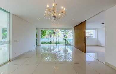 Imagem 2: Aluguel Casa LIDICE. Piscina, Varanda, Guarda roupae380m² de Área