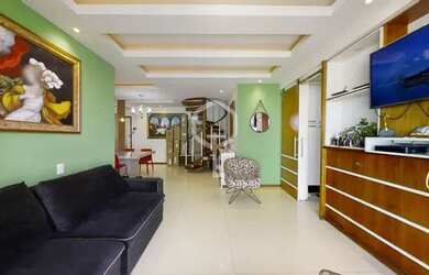 Imagem: O apartamento na cobertura possui 3 Dormitórios, 2 Banheiros