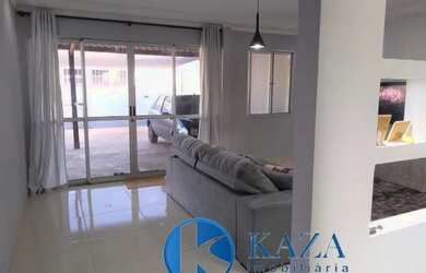 Imagem: A casa em condomínio possui 3 Dormitórios, 1 Banheiro, 3 Vagas