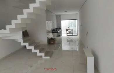 Imagem: A casa possui 2 Dormitórios, 2 Banheiros, 1 Vaga na garagem