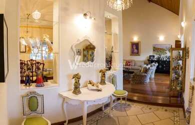 Imagem: A casa em condomínio possui 5 Dormitórios, 5 Banheiros, 5